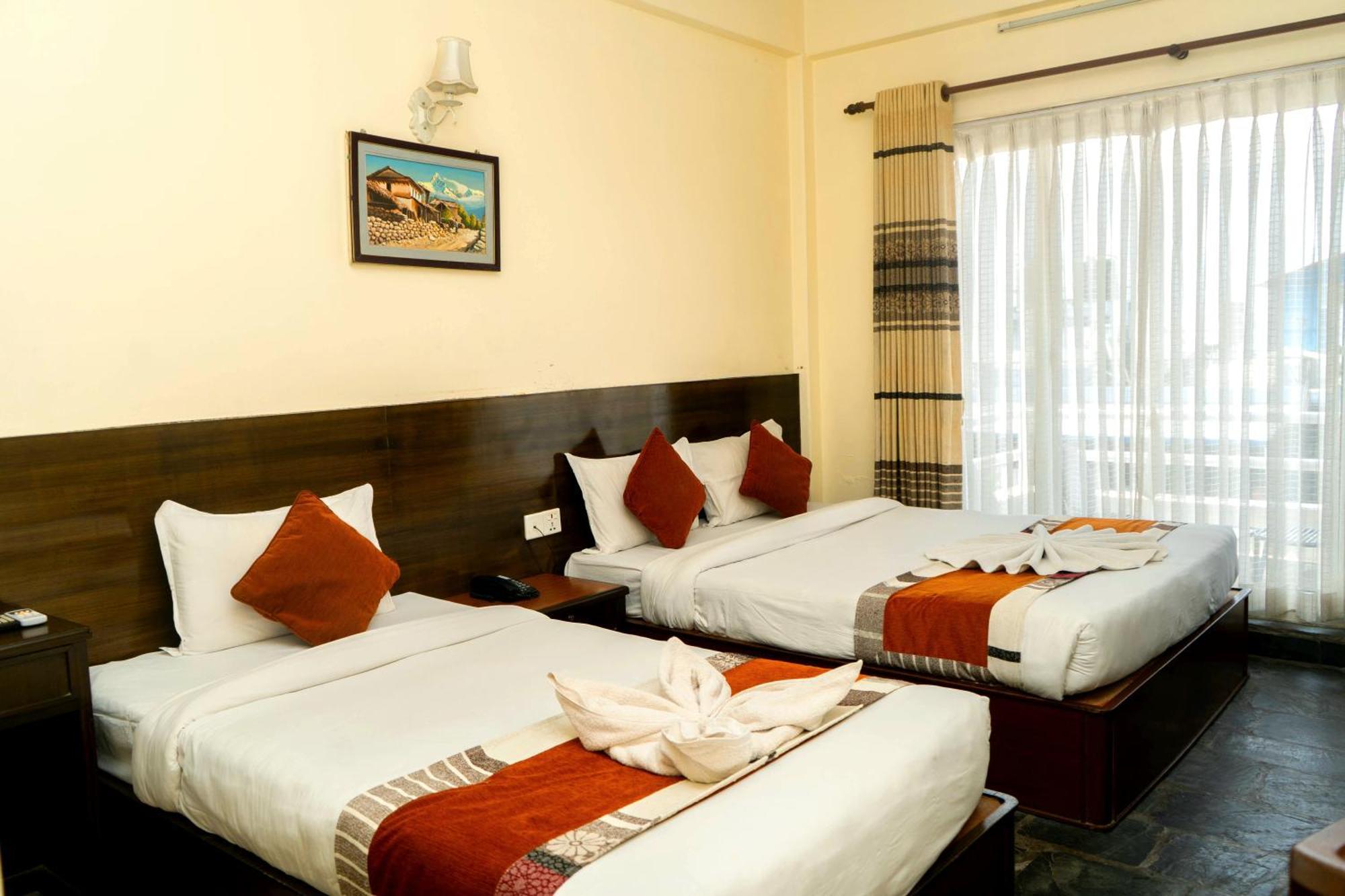 Hotel Kunja Pokhara Ngoại thất bức ảnh